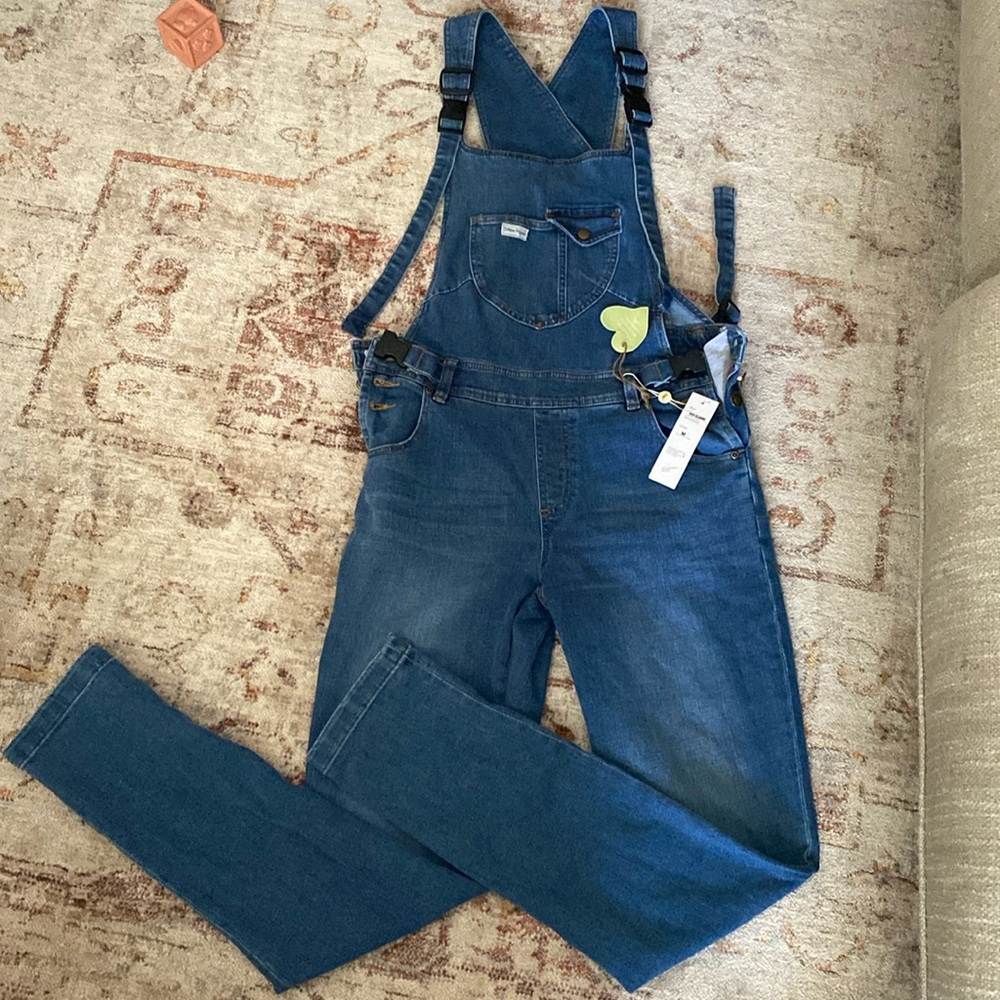 Brand new The Mumsie classic baby carrying overalls